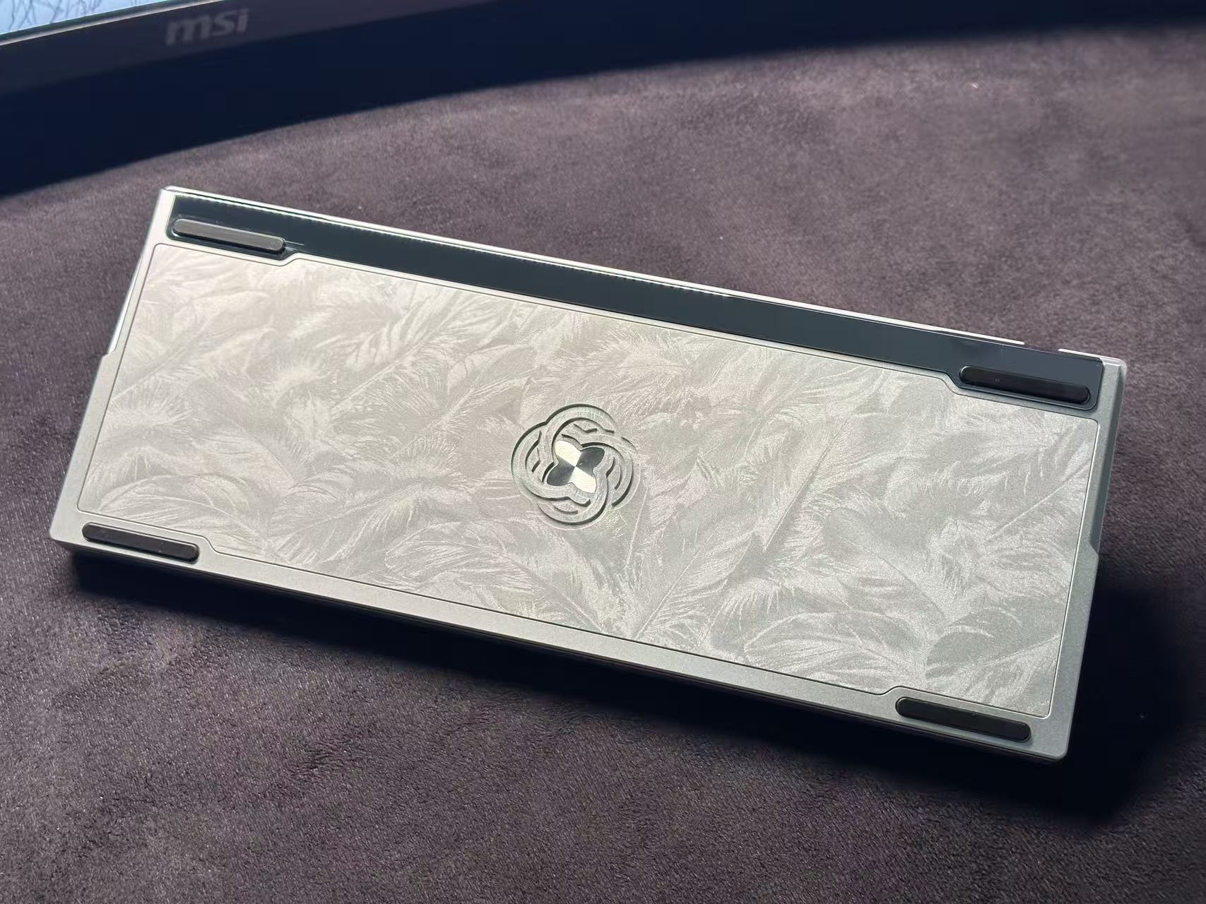 Keyboard case underside detail